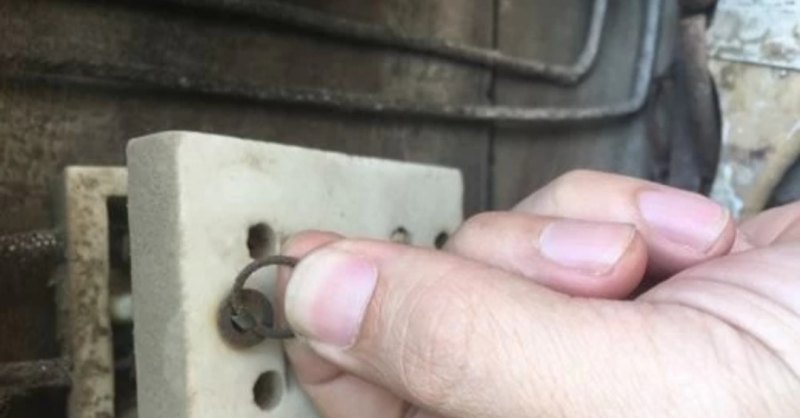 保险丝烧了怎么换_烧保险丝故障怎么检修