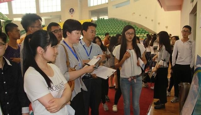 大学生课余时间做什么好_托福KFC - 宝贝英语