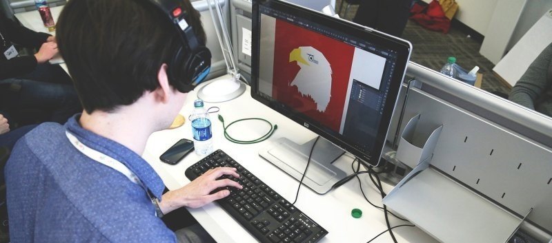 王者荣耀联名MAC跨界的基础是什么,王者荣耀口红色号 - 小牛游戏