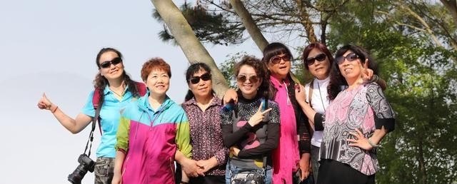 去++旅行拍照衣服什么好看,++阿里旅游