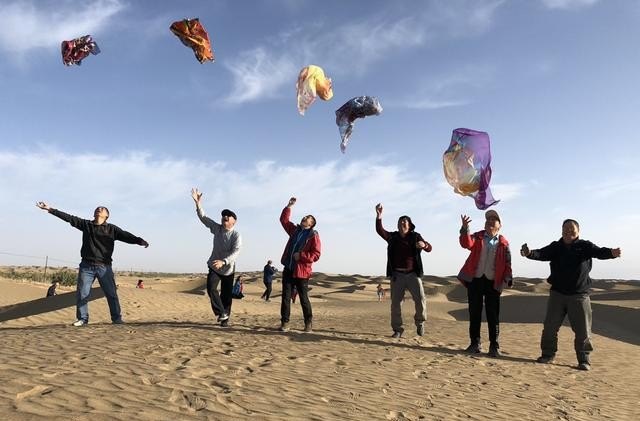 去++旅行拍照衣服什么好看,++阿里旅游