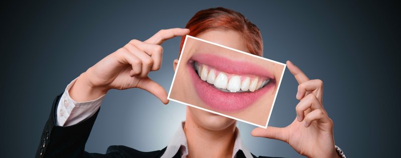 牙齿涨痛是什么原因_装全瓷牙后牙齿酸胀痛会不会有什么大问题呢