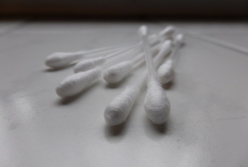 耳朵里面有臭味怎么清洗,耳朵发臭怎么办