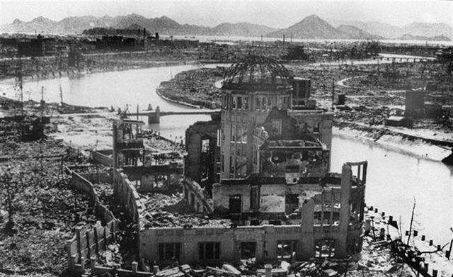 1945年八月发生的事件，芷江的历史故事书籍 - 华夏历史