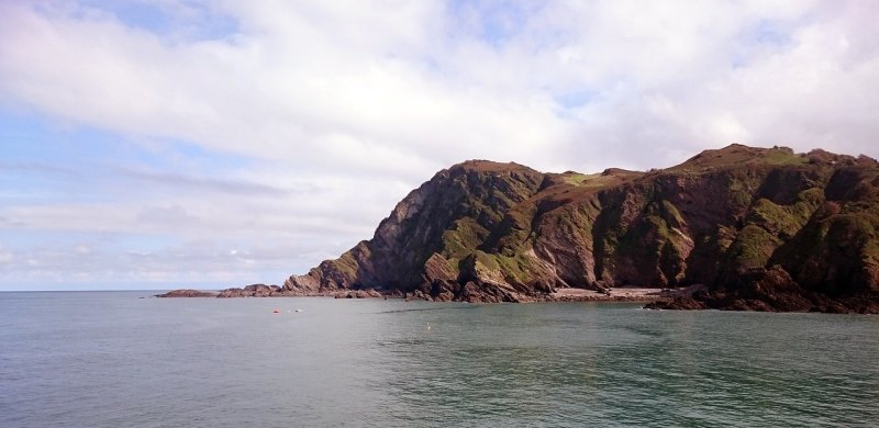 我想去海边旅游 青岛和大连哪个地方更好玩 青岛大连旅游