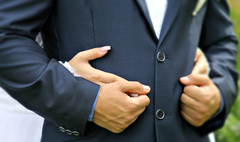 男士的嘴型往外突出应该选什么样的发型 嘴巴突出怎么办