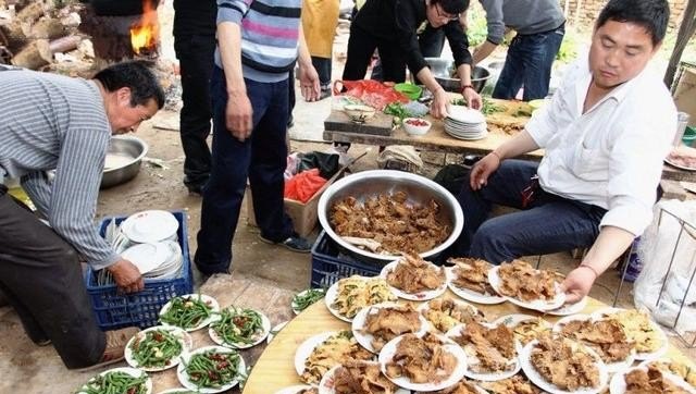 国内最热门的小吃有哪些,赣州美食推荐生腌肉串加盟