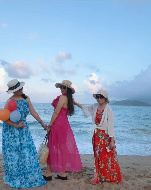 6月塞罕坝旅游带什么衣服，旅游衫
