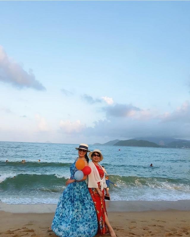 6月塞罕坝旅游带什么衣服，旅游衫