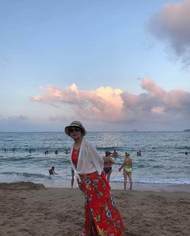 6月塞罕坝旅游带什么衣服，旅游衫