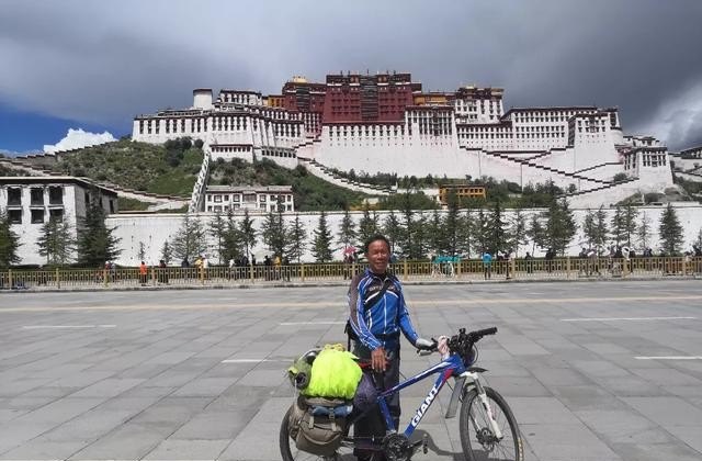 6月塞罕坝旅游带什么衣服，旅游衫