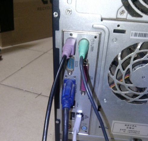 小孩晚上发烧怎么办 怎么样可以快速的退烧 孩子发烧怎么办晚上