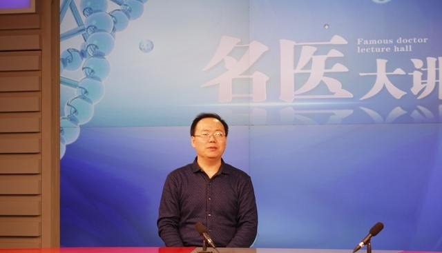 关于脸上长痘痘解决方法,脸上痘痘长了怎么办