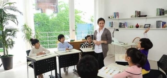 雅诗兰黛口红的寓意,雅思兰戴口红 - 宝贝英语