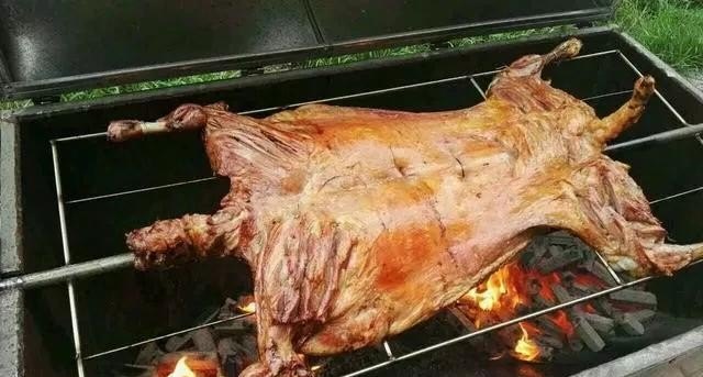 云南曲靖的黄焖羊肉哪家好吃，郑州香香美食推荐的羊排店在哪个位置啊多少钱