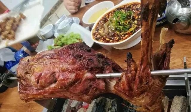 云南曲靖的黄焖羊肉哪家好吃，郑州香香美食推荐的羊排店在哪个位置啊多少钱