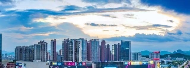 开个礼服租赁店怎么样，怎么样运营啊，我没有什么经验，还请各位帮帮忙，礼服加盟店推荐哪家好