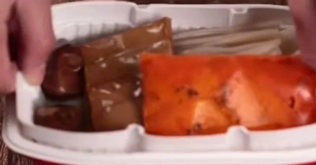 重庆自热火锅使用方法，重庆美食探店自然火锅加盟