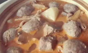 正宗牛杂煲哪家好吃,炭炉牛杂煲加盟品牌
