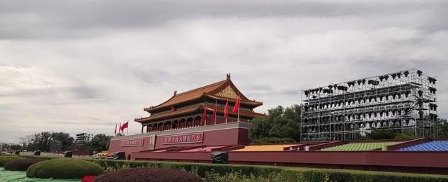 跑跑卡丁车要关服了吗，皮蛋猪和平精英 - 小牛游戏