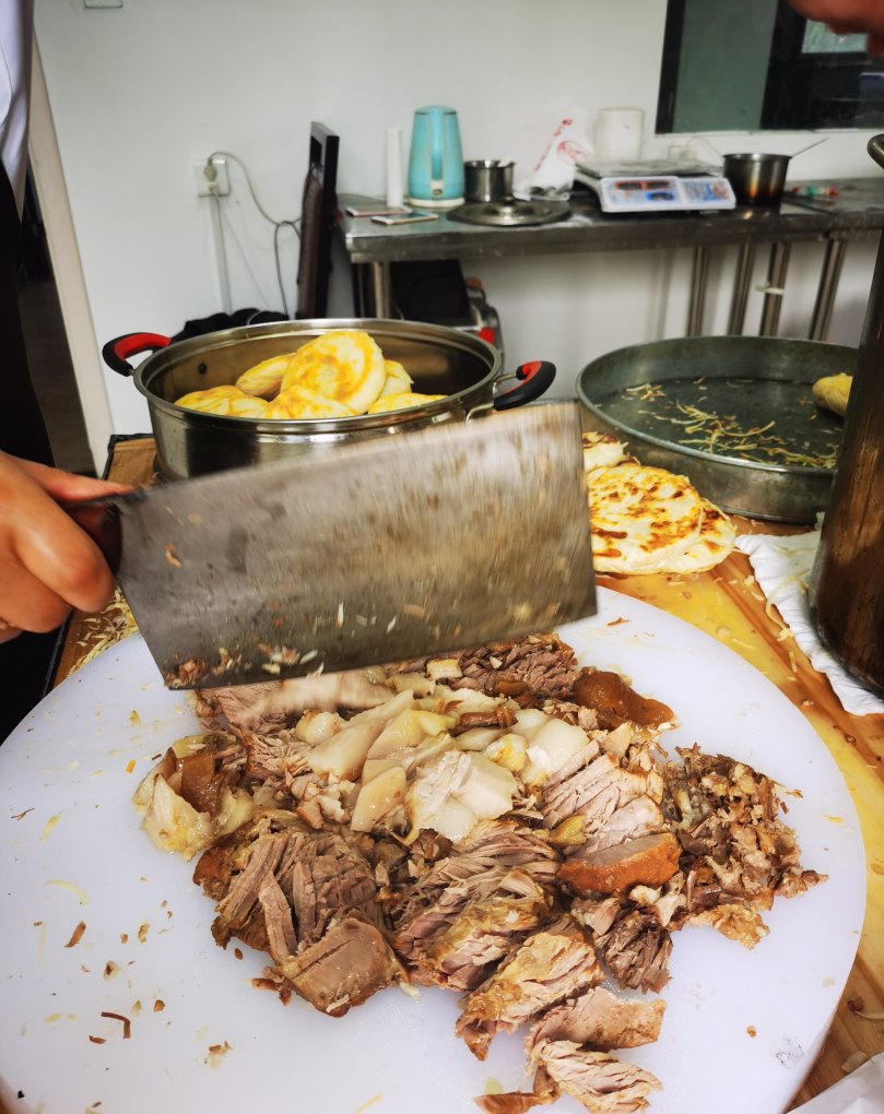 子午路肉夹馍哪家好吃_肉夹馍的店面需要多大