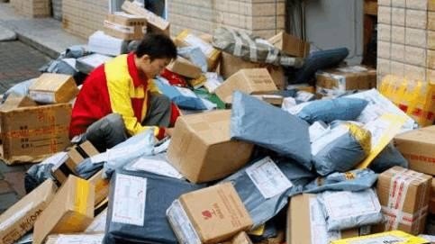 农村小镇适合加盟什么包子_在小镇上做快递有前途么