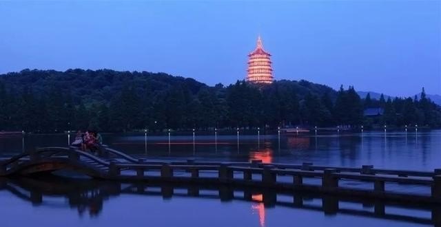 杭州西湖的历史，杭州西湖的故事或历史文化 - 华夏历史