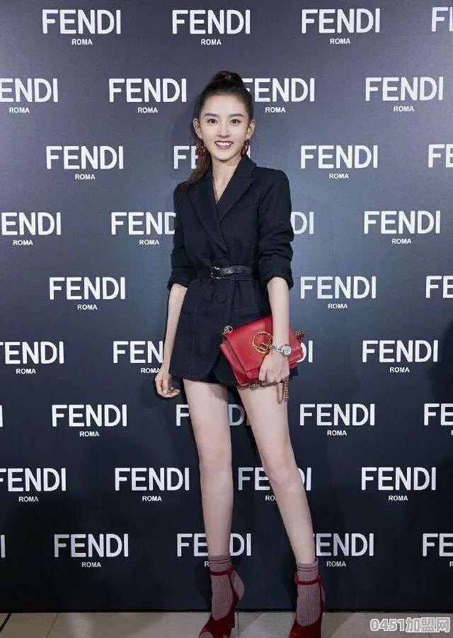 穿短裙出镜“惊艳”到你的女明星是谁