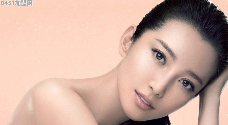 穿短裙出镜“惊艳”到你的女明星是谁