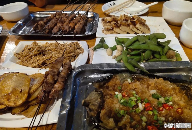 我想开一家专门做外卖的店，我自己会炒菜，是选择加盟的还是自己做好