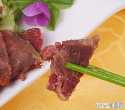 我想开一家专门做外卖的店，我自己会炒菜，是选择加盟的还是自己做好