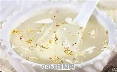 白切鸡应该怎么做才最正宗呢？一般用什么酱料
