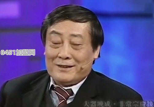 明星在参加活动或被采访时，发生过哪些尴尬或搞笑的事