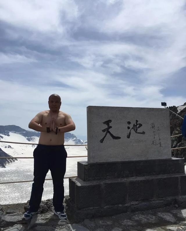 一个人去外地旅行应该要带些什么东西