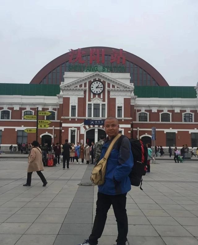 一个人去外地旅行应该要带些什么东西