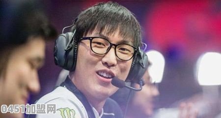 英雄联盟北美季后赛即将开打，大师兄再次说出经典言论“在座的都是垃圾”，你怎么看