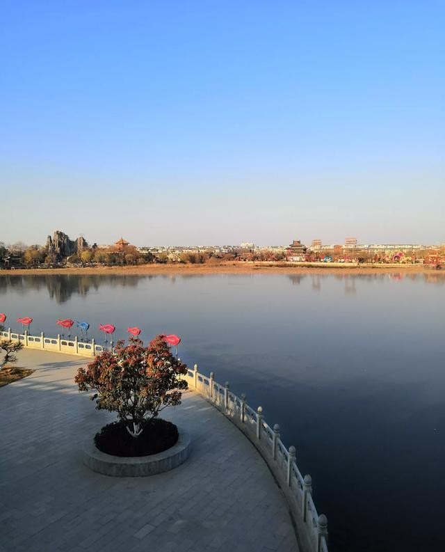 我想出去旅游，但是又不想花钱，怎么办
