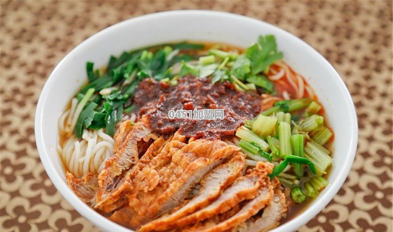 去一个陌生的城市，你找美食用什么方法