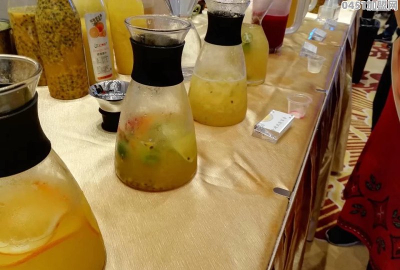 茶饮品牌加盟市场比较火热，现在加入还会有前景吗