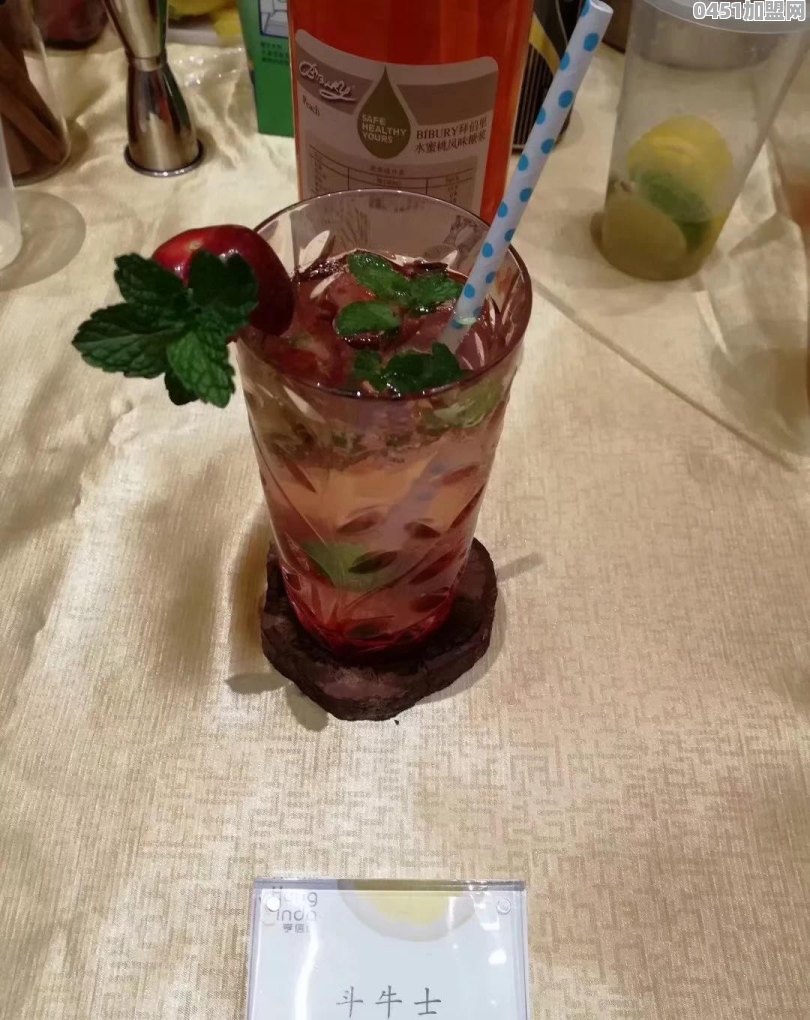 茶饮品牌加盟市场比较火热，现在加入还会有前景吗