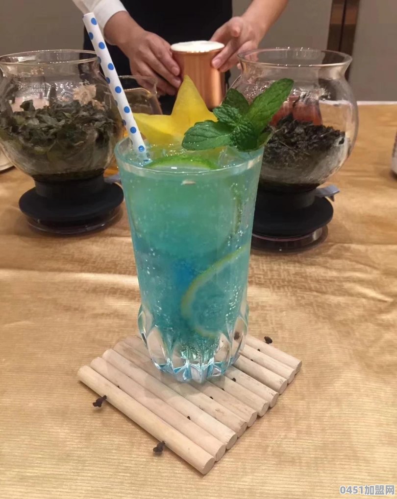 茶饮品牌加盟市场比较火热，现在加入还会有前景吗