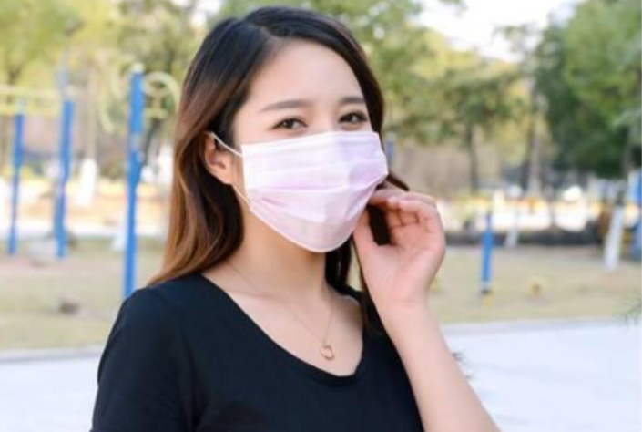 嘴边黑黑怎么处理