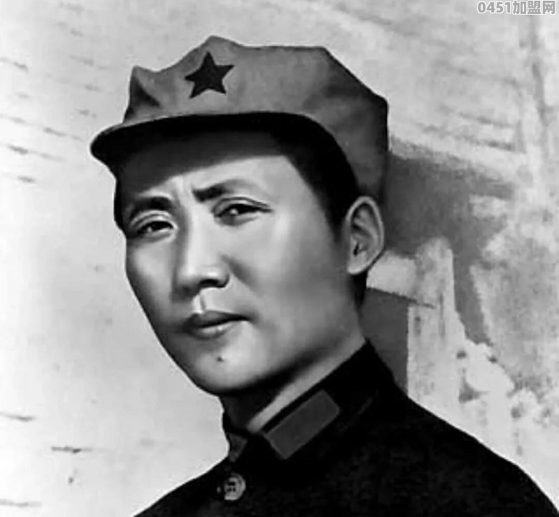 哪一首诗词饱含家国情怀，让你读起来热血沸腾
