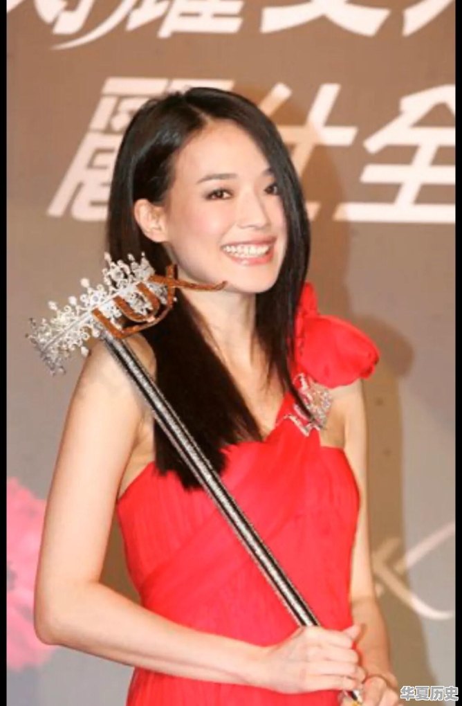 为什么三里屯有些端着高端相机和大长焦的人在那里拍照 - 华夏历史