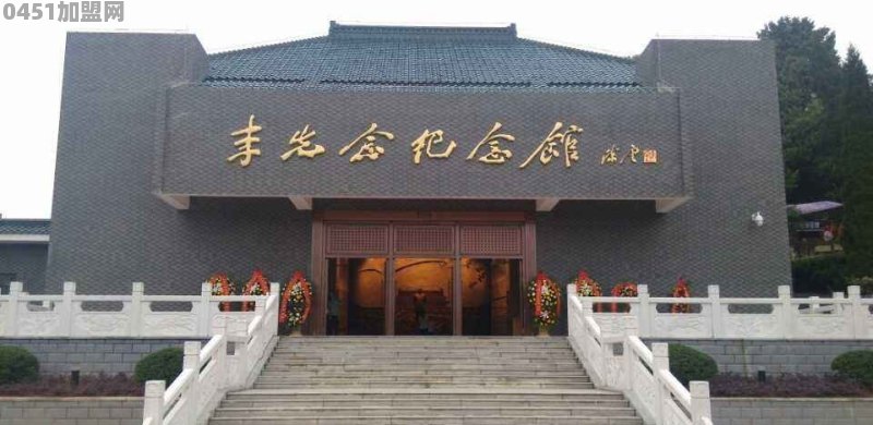 旅游热即将兴起，请推荐一下你家乡最有代表性的景点是哪个