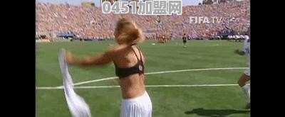 中国女足历史上第一位进球之后脱衣庆祝的球员有什么特别的故事吗