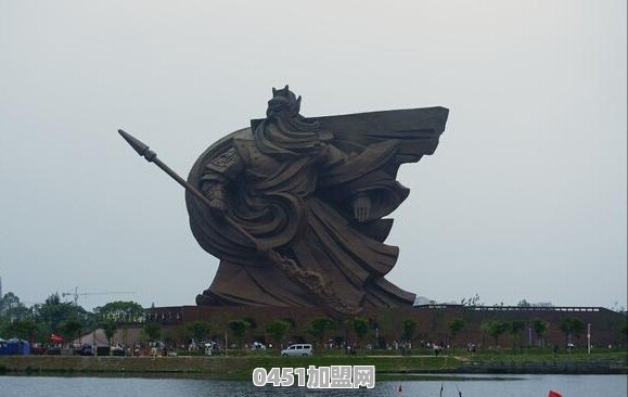 温州话说吃早餐，吃中午饭，吃晚饭分别是:吃天光，吃日就，吃咸旭。你们老家是怎么说呢
