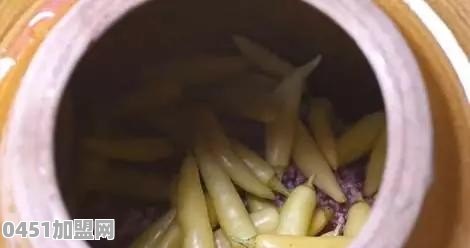 贺州的信都红槽辣椒是怎么做的