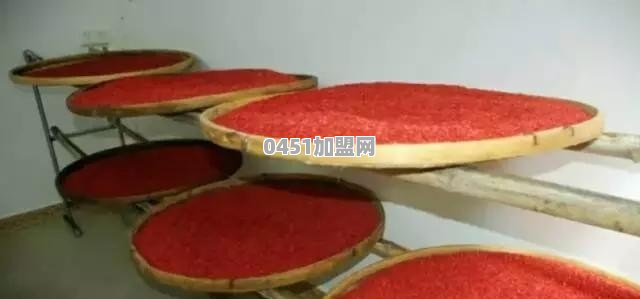 贺州的信都红槽辣椒是怎么做的
