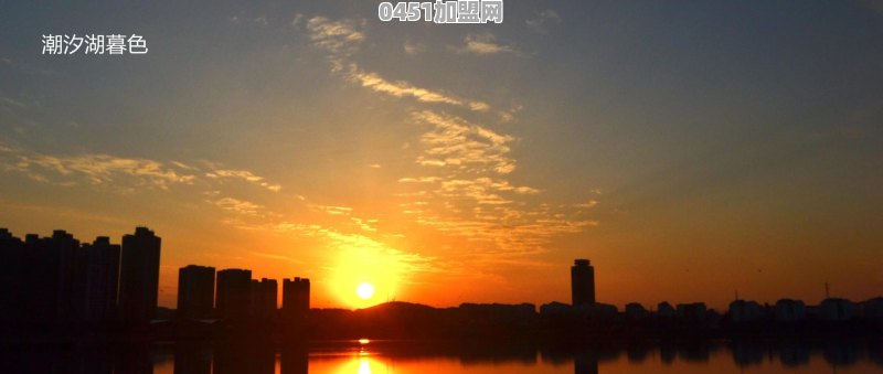 如果一个月能省下1500元，到今年七月份能两个人去新加坡吗